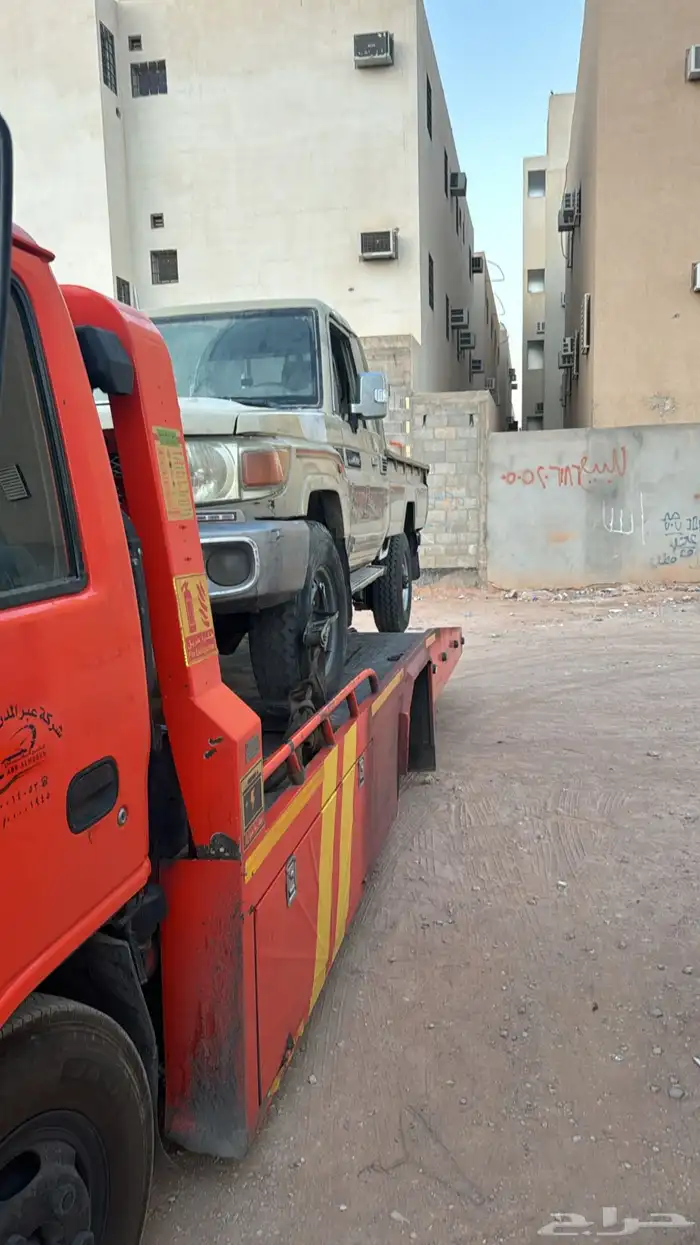 سطحه حي الروضه والخليج لنقل السيارات المصدومة والمعطلة 0