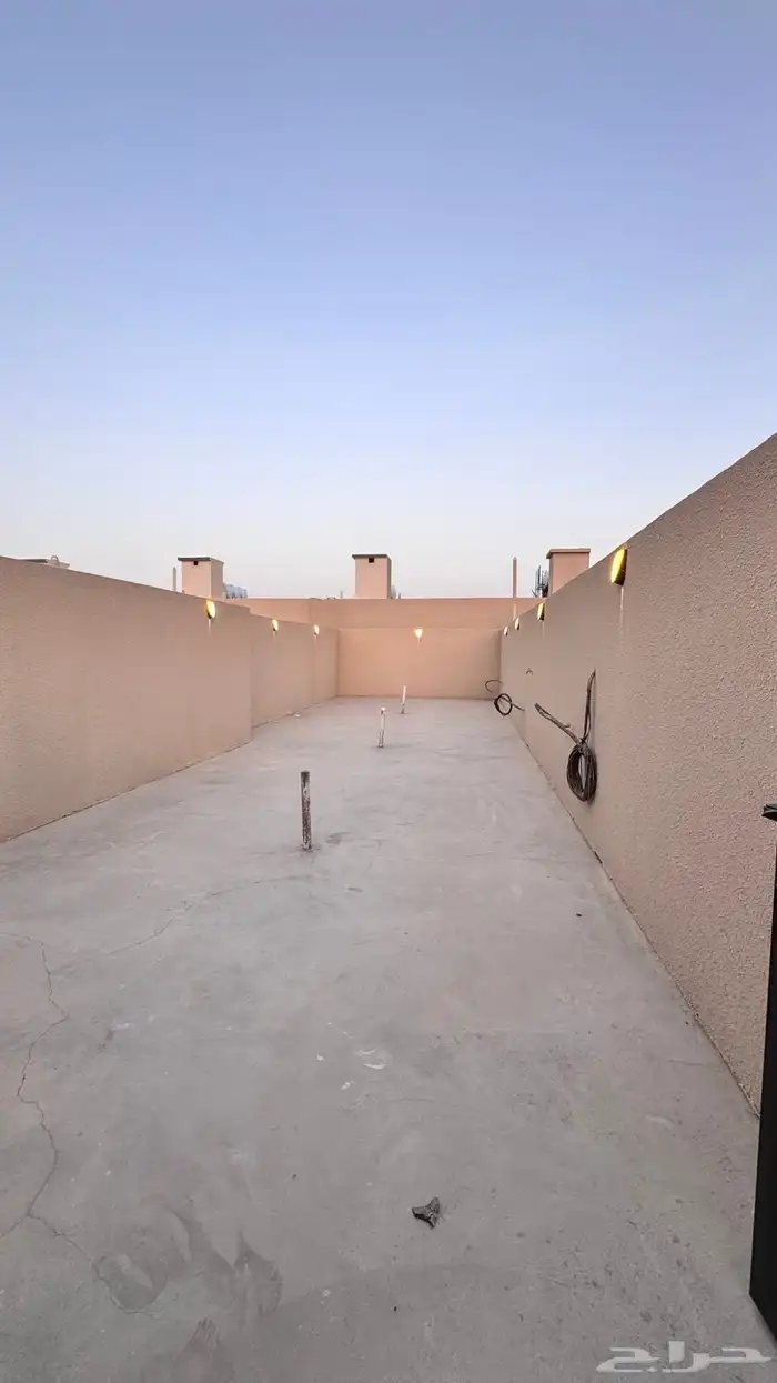 للبيع شقق علوي خميس مشيط حى تاره 23
