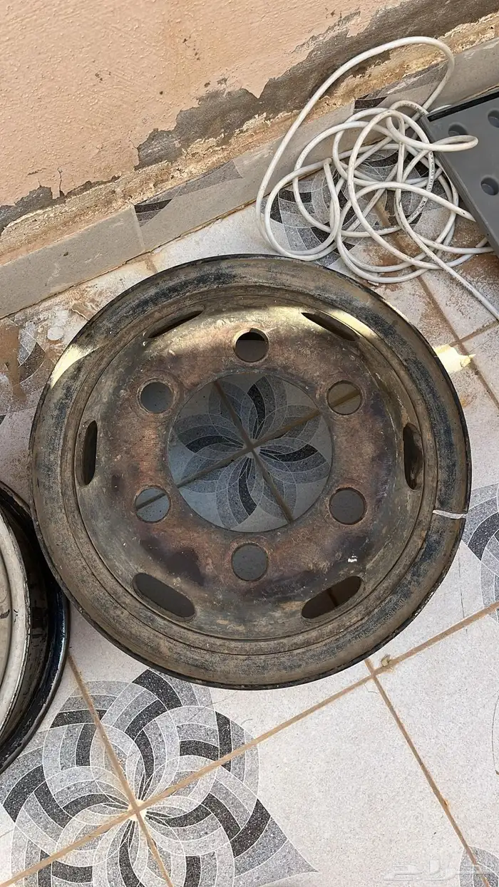 للبيع جنوط دينه سطحه 6 مسامير 2