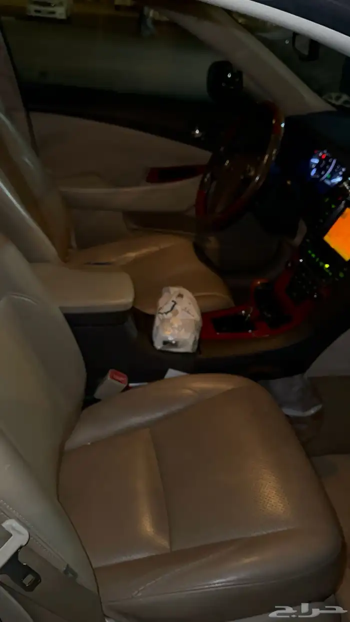 للبيع لكسز es 350 موديل 2010 20