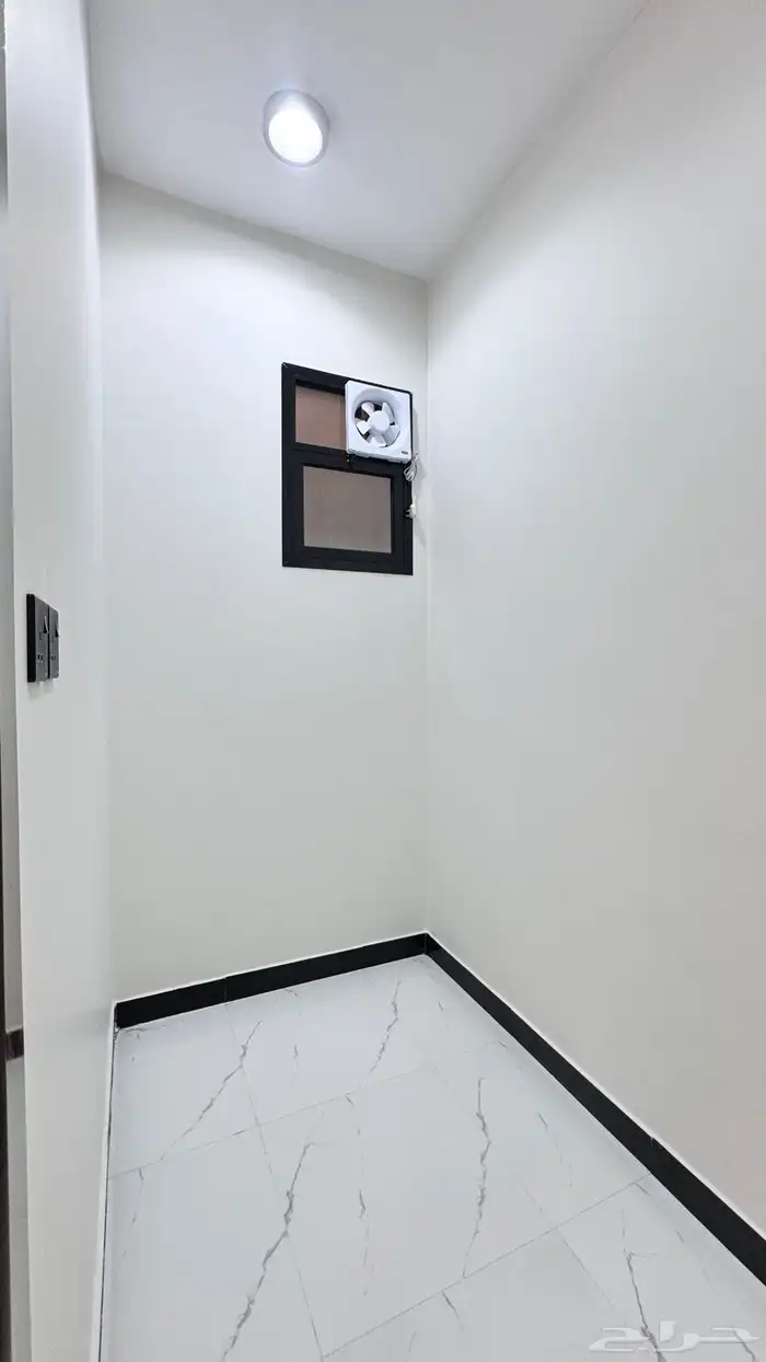 للبيع شقق علوى دور اول مع سطح احدرفيده 9