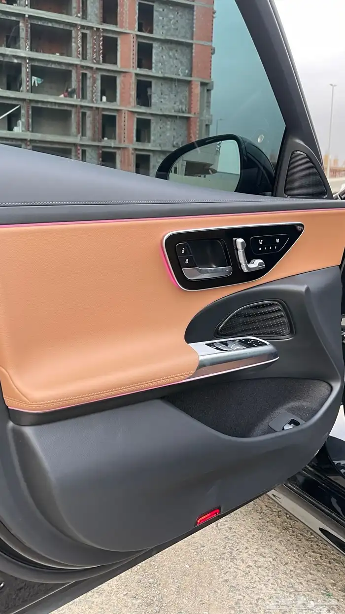 مرسيدس بنز E200 موديل 2024 ضمان الجفالي عداد 7000km فقط 16