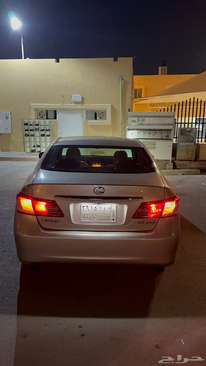 للبيع لكسز es 350 موديل 2010 6