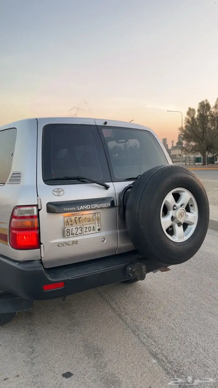 جيب لاندكروزر 2000 2