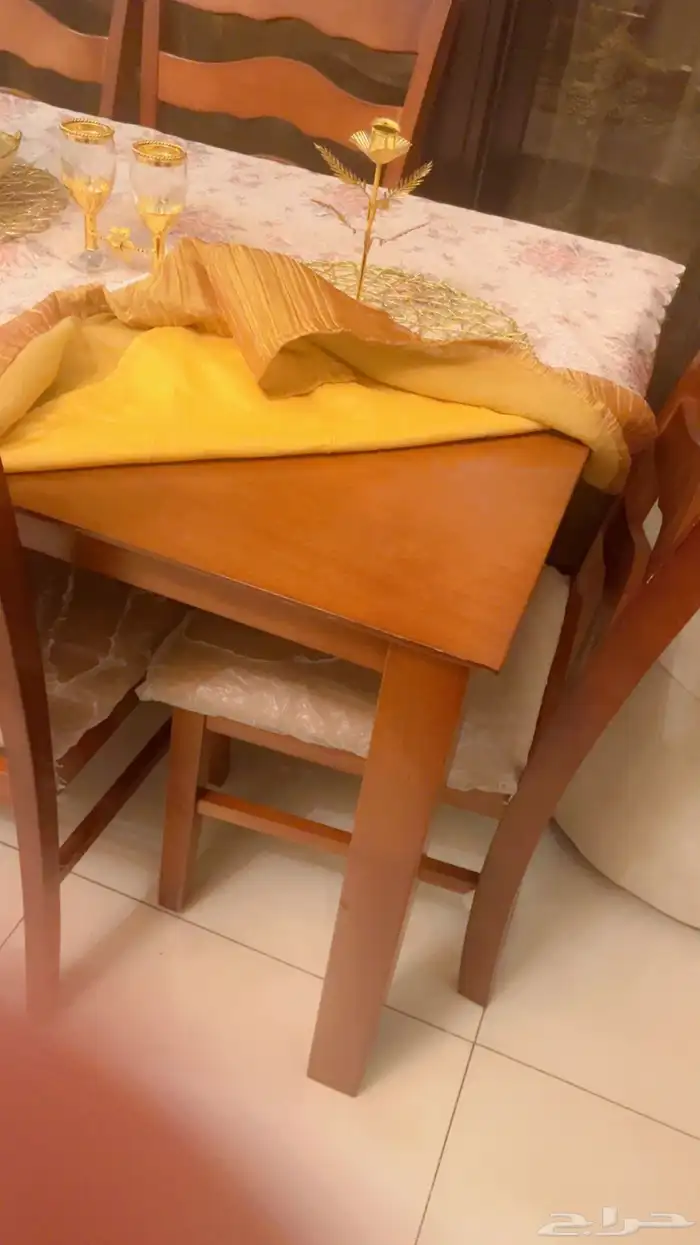طاولة طعام 2