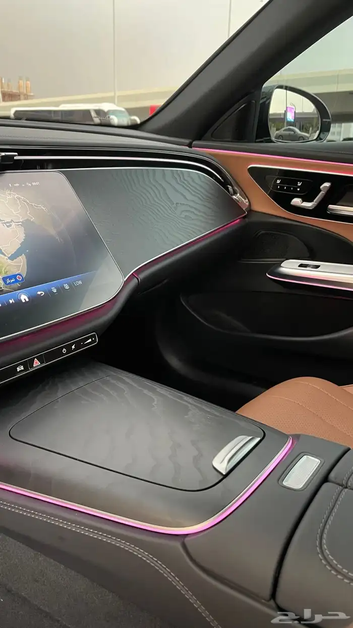 مرسيدس بنز E200 موديل 2024 ضمان الجفالي عداد 7000km فقط 25