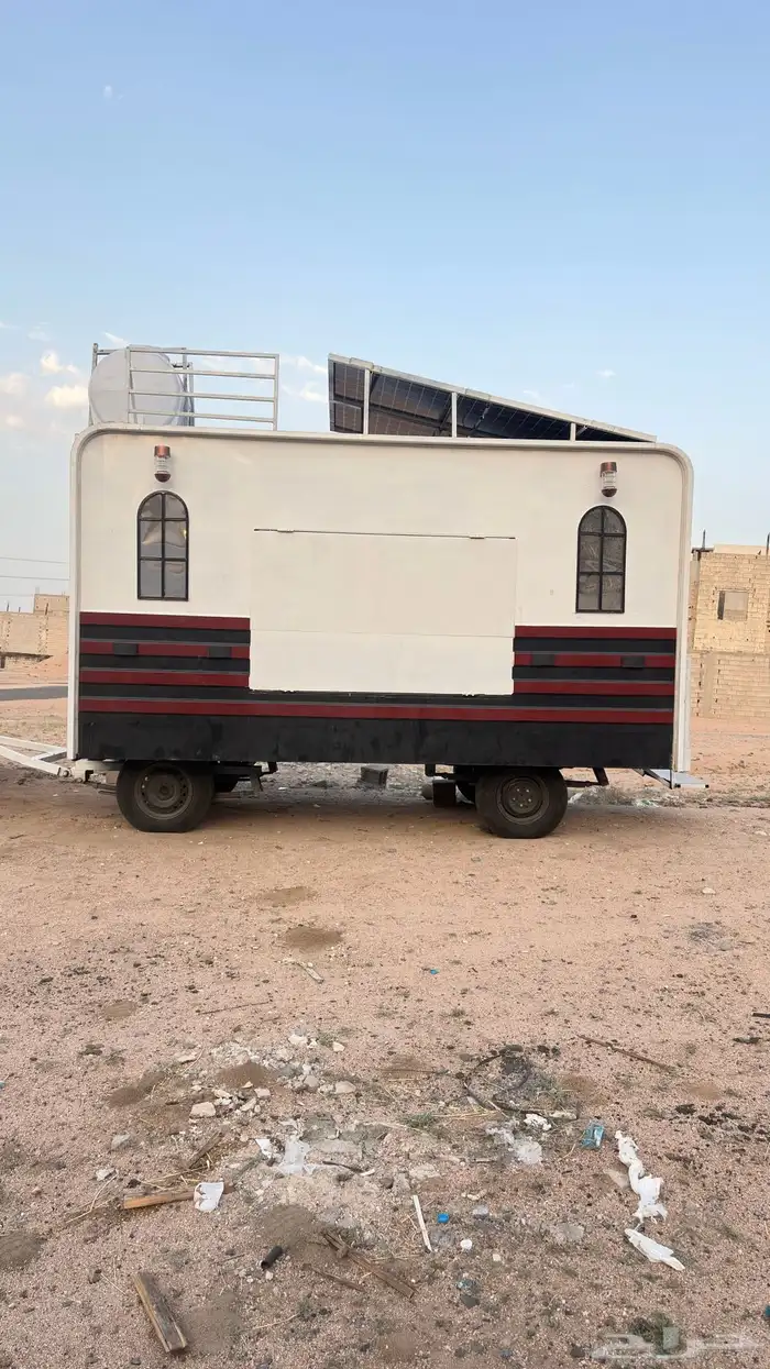فود ترك مجهز بالكامل طاقه بطاقه شمسيه 1