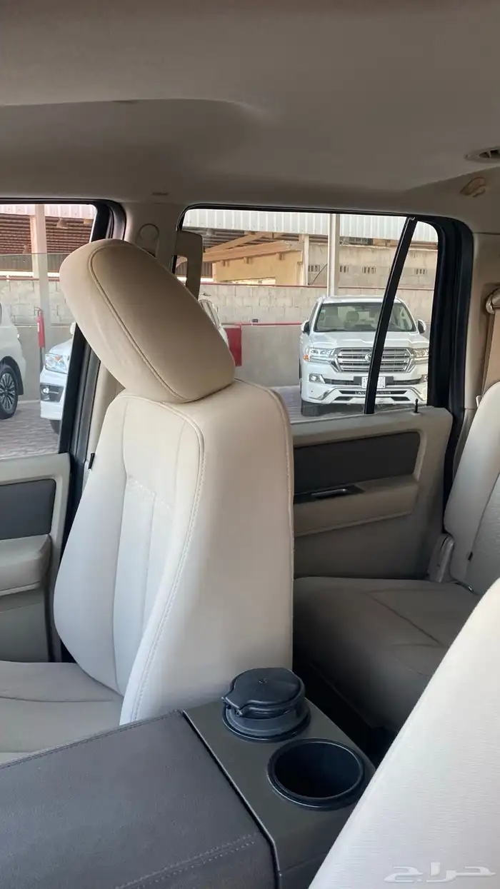 فورد اكسبديشن2013 19