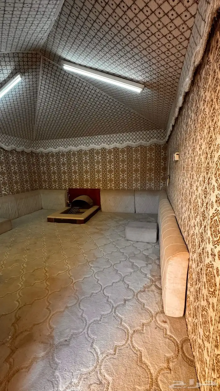 بيت شعر ببسي مع مدخنه 3