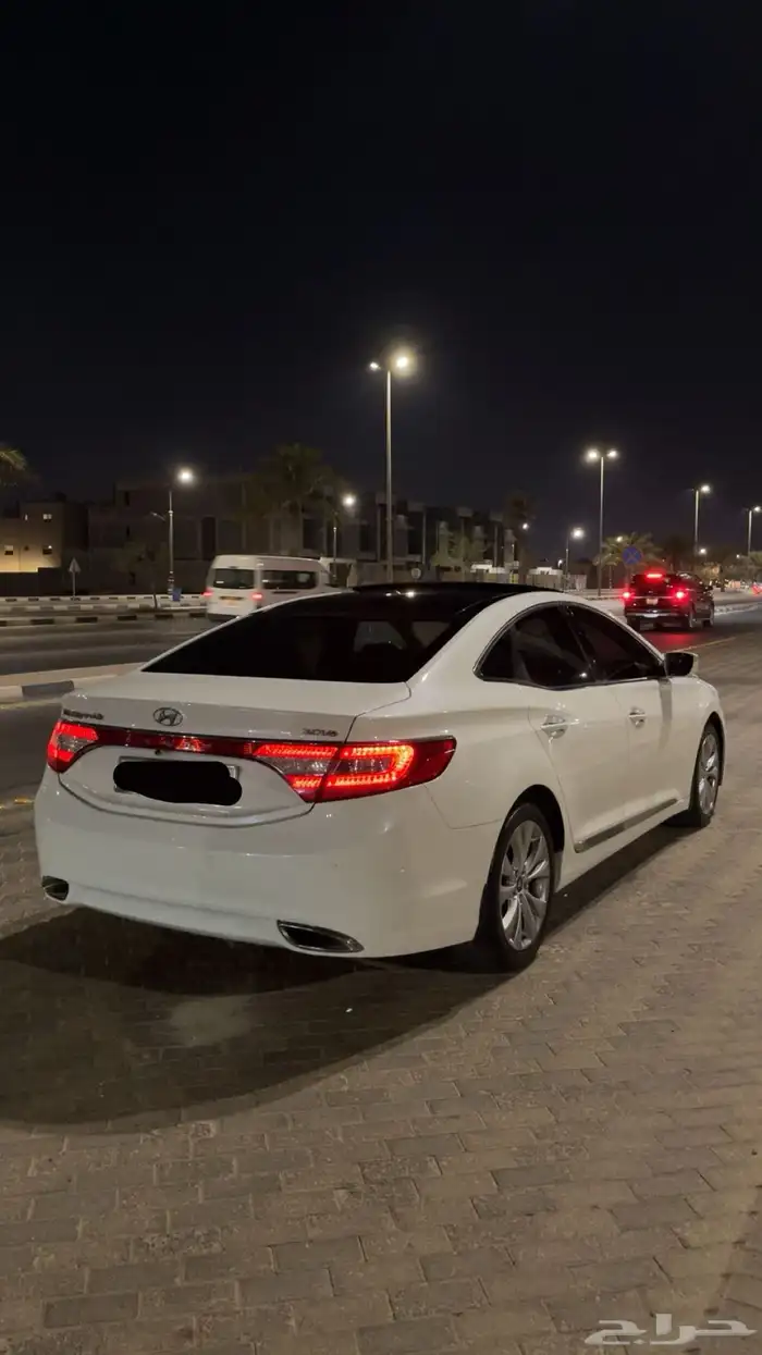 للبيع ازيرا 2012 1