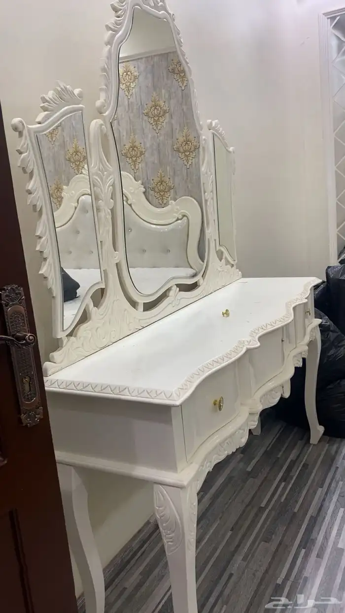 سرير  تسريحه   كمدينه 1
