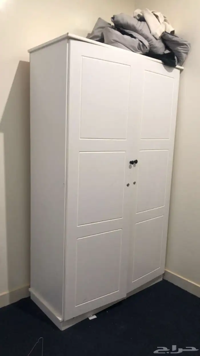 اثاث بحاله جيده للبيع مستعجل دولاب سرير وطاوله 2