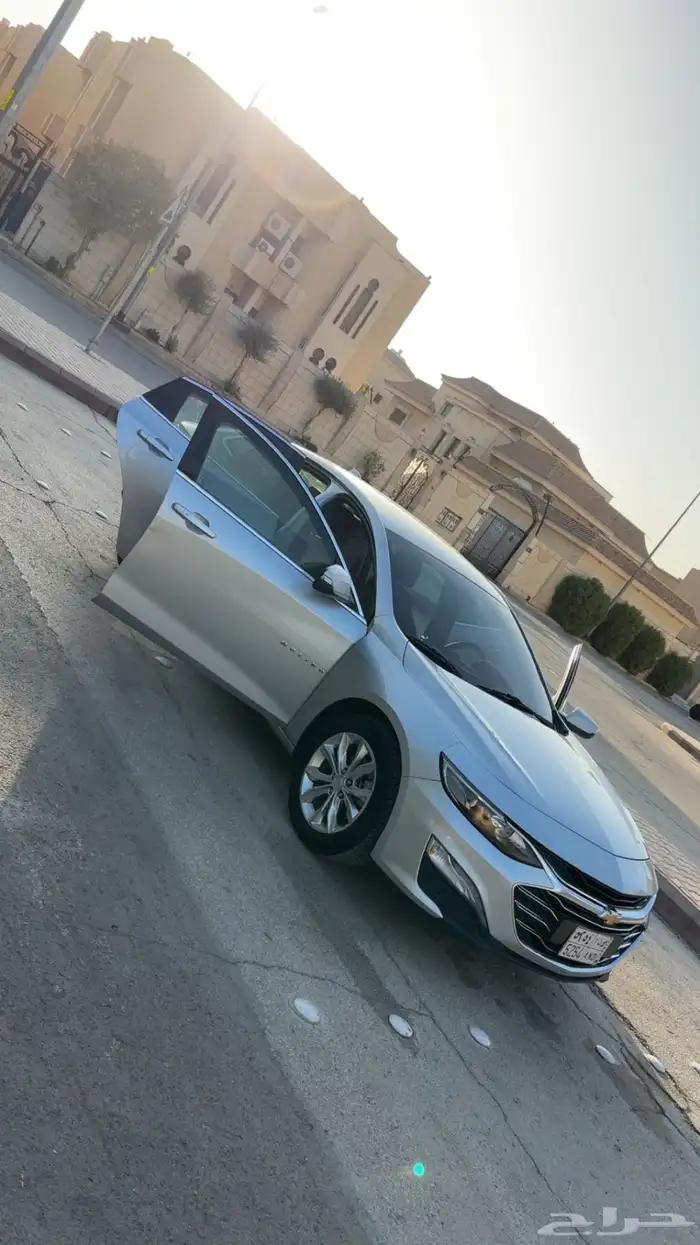 ماليبو 2020 فضي نظيف بيع مستعجل 34