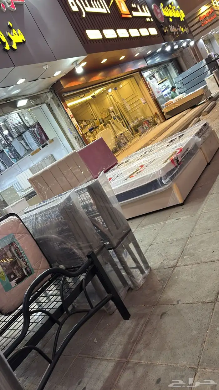 غرفة نوم كاملة  أثاث منزلي  سرير ودولاب وبطانيات 6