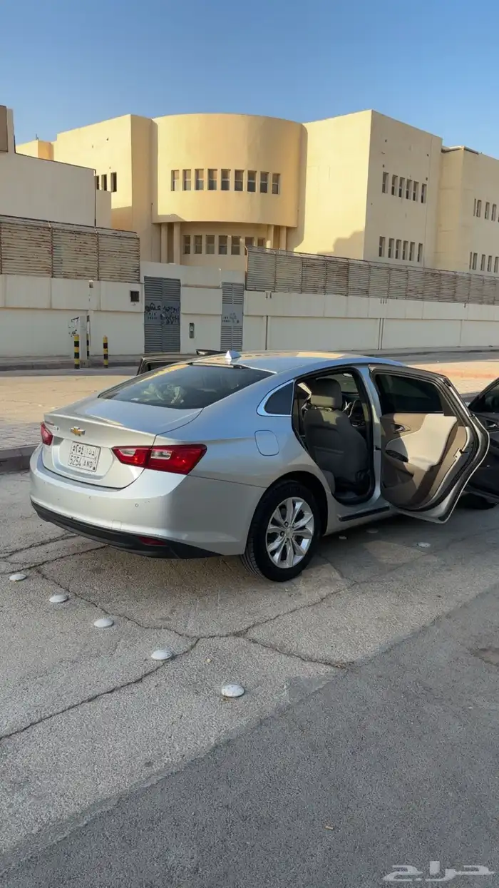 ماليبو 2020 فضي نظيف بيع مستعجل 42