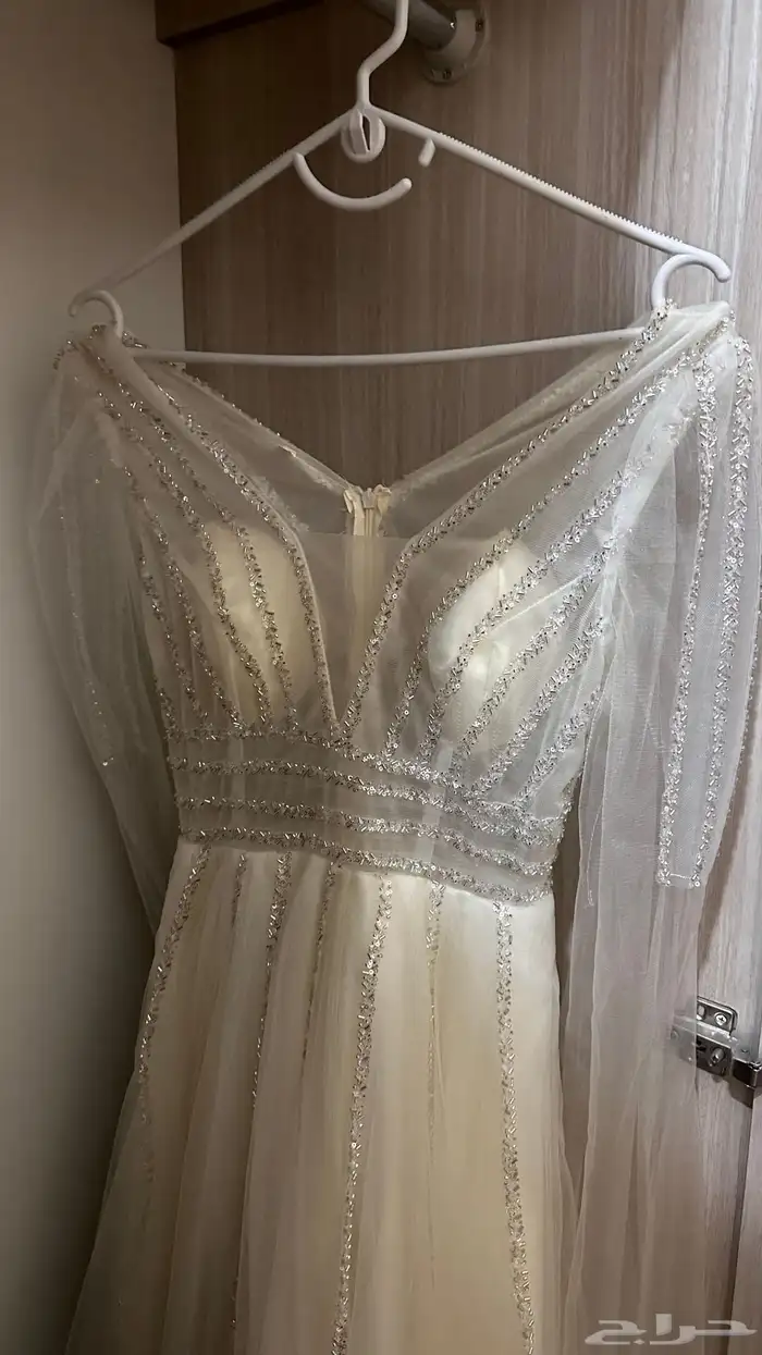 فستان لبس مره وحده للبيع 0