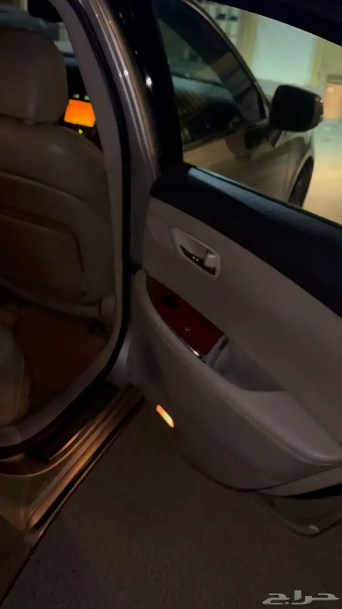 للبيع لكسز es 350 موديل 2010 17