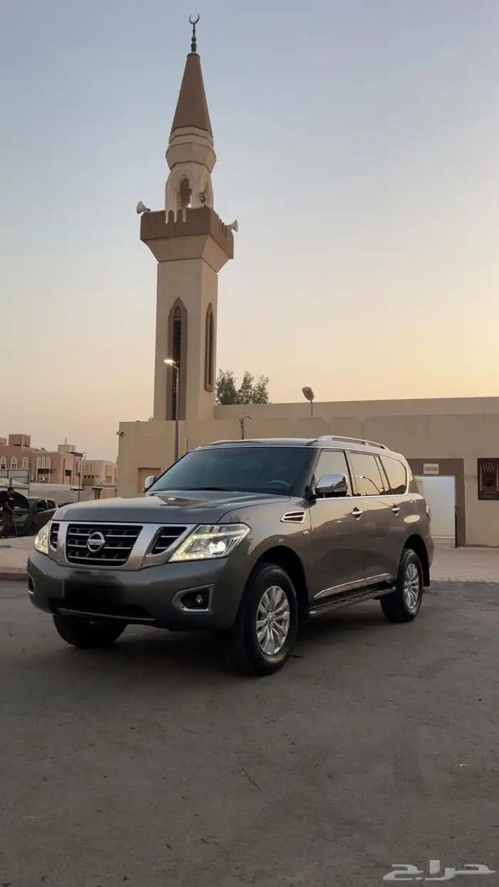 للبيع باترول 8 سلندر 400 موديل 2017 0