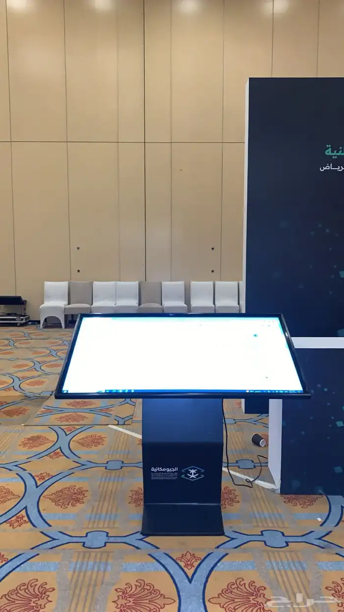 تاجير شاشات واضائات وصوتيات واستيج 19