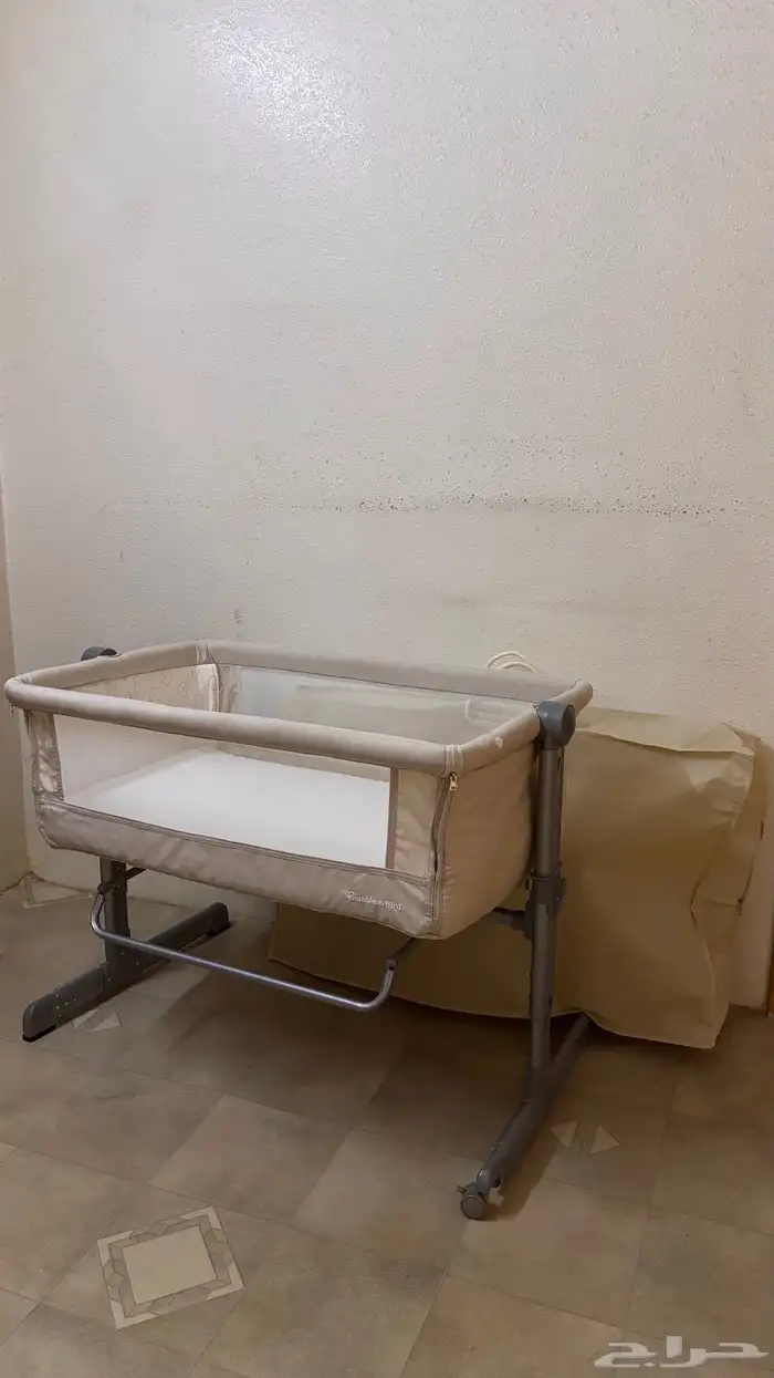 سرير اطفال 1