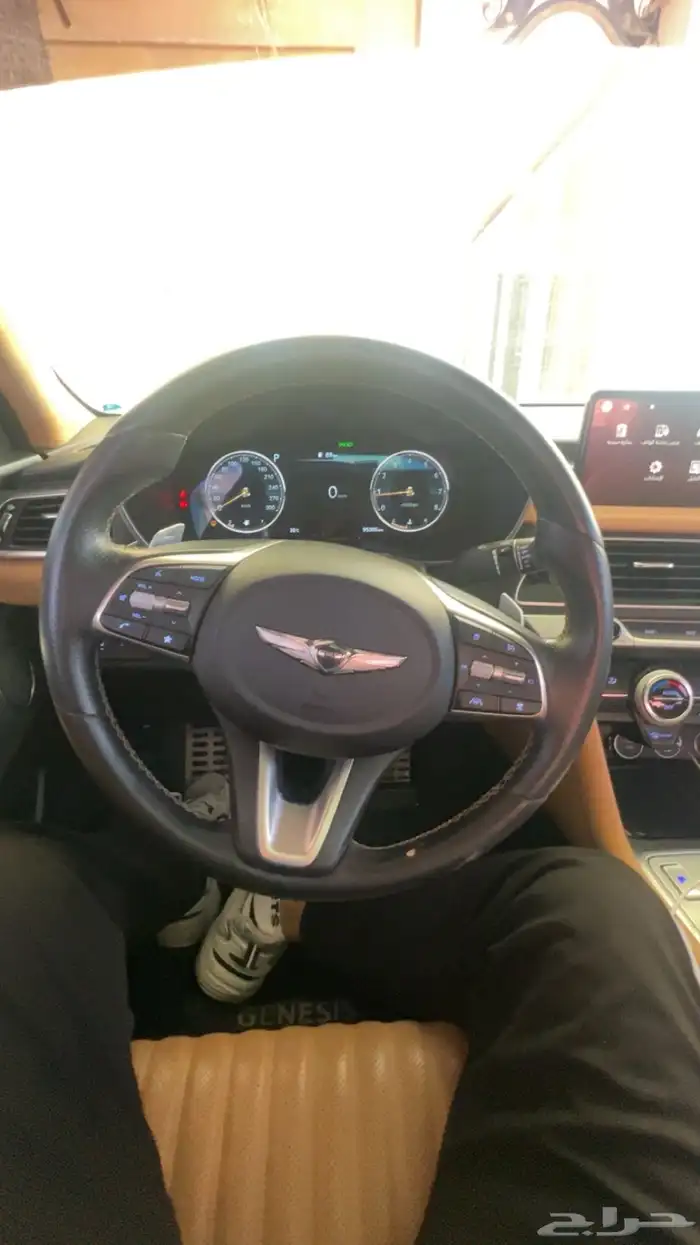 للبيع جينسس g70 1