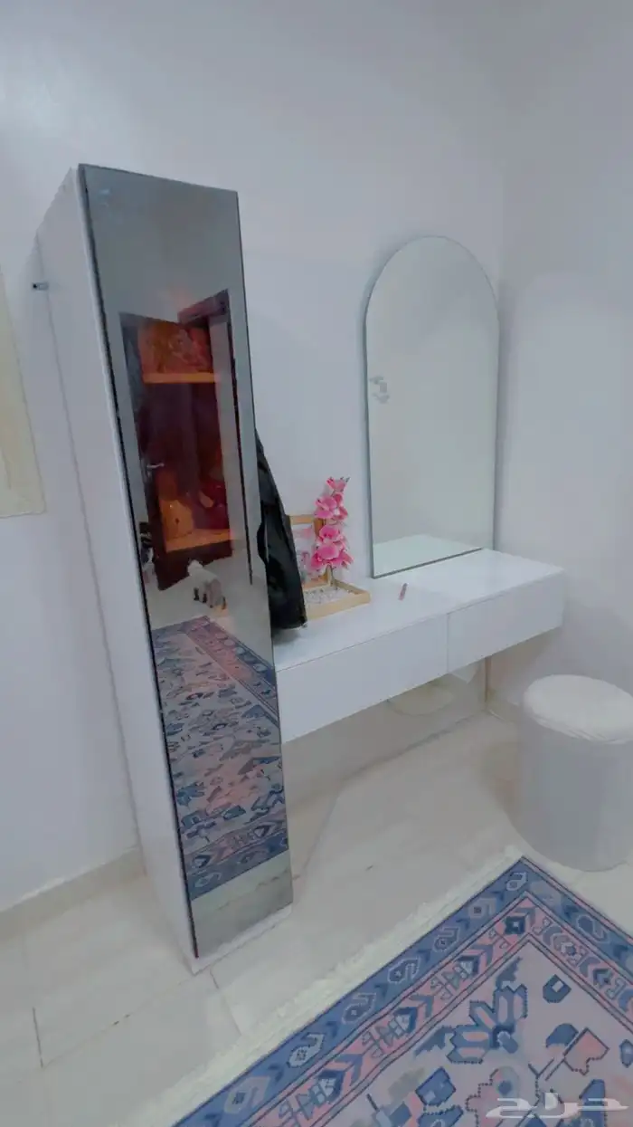 للبيع سريرنفر ونص مع تسريحه استخدام اقل من شهر 4