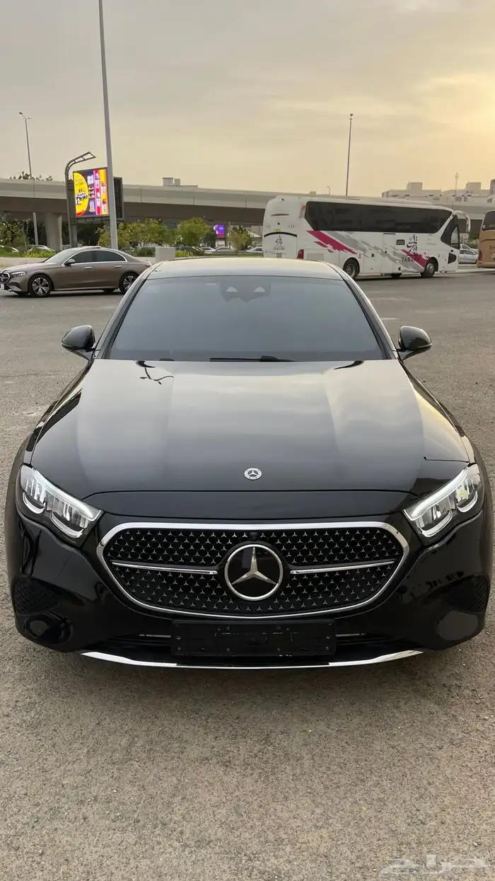 مرسيدس بنز E200 موديل 2024 ضمان الجفالي عداد 7000km فقط 0