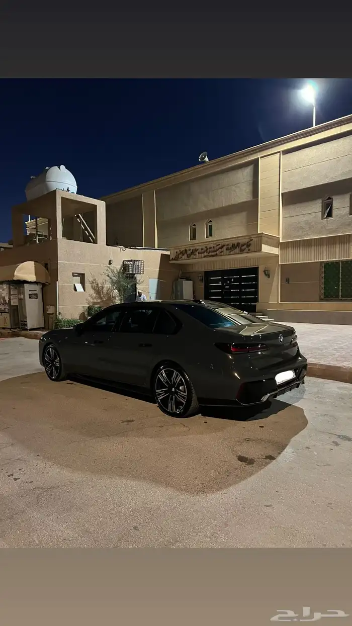 بي ام دبليو 735 i 2