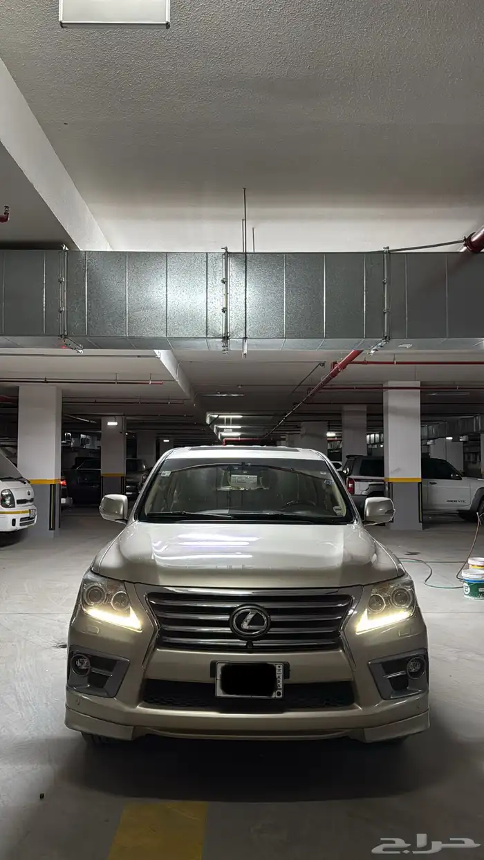 لكزس LX570 موديل 2012 1