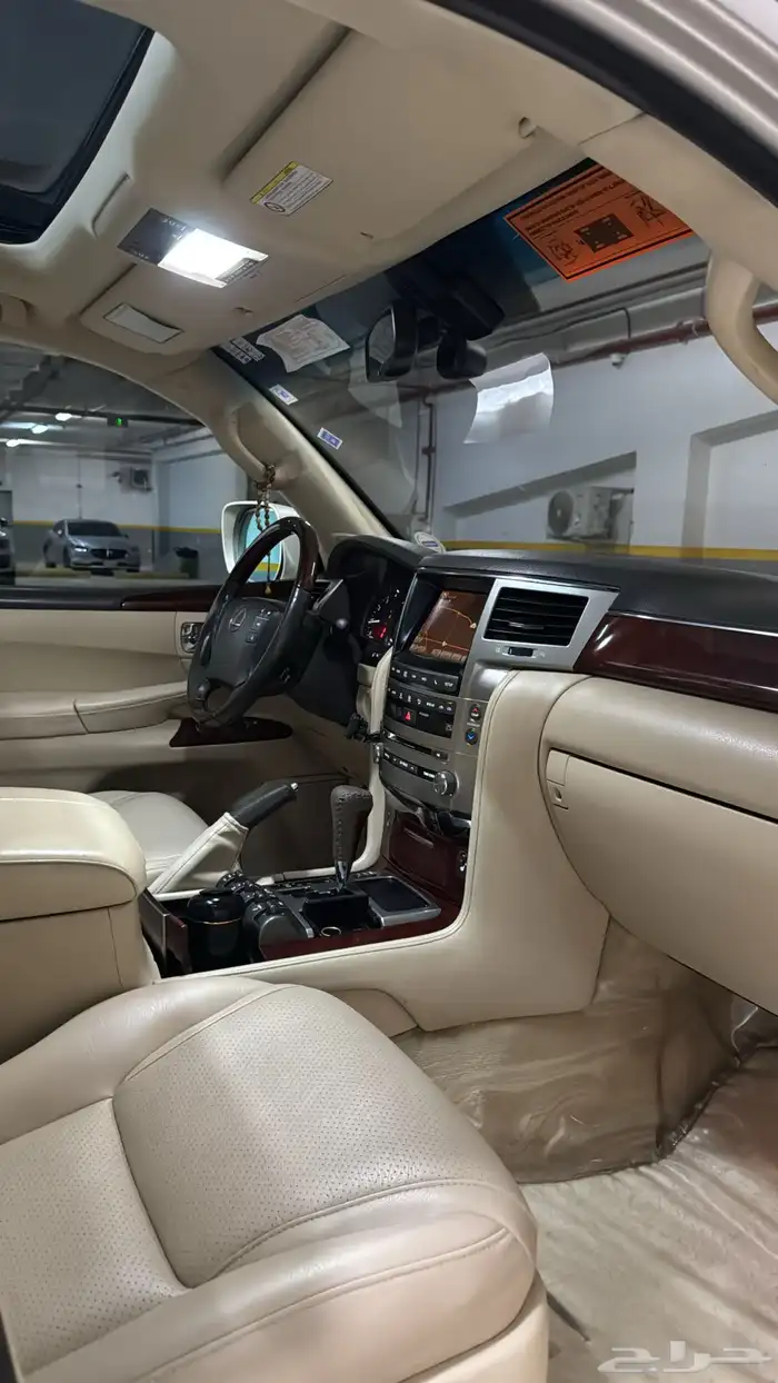 لكزس LX570 موديل 2012 13
