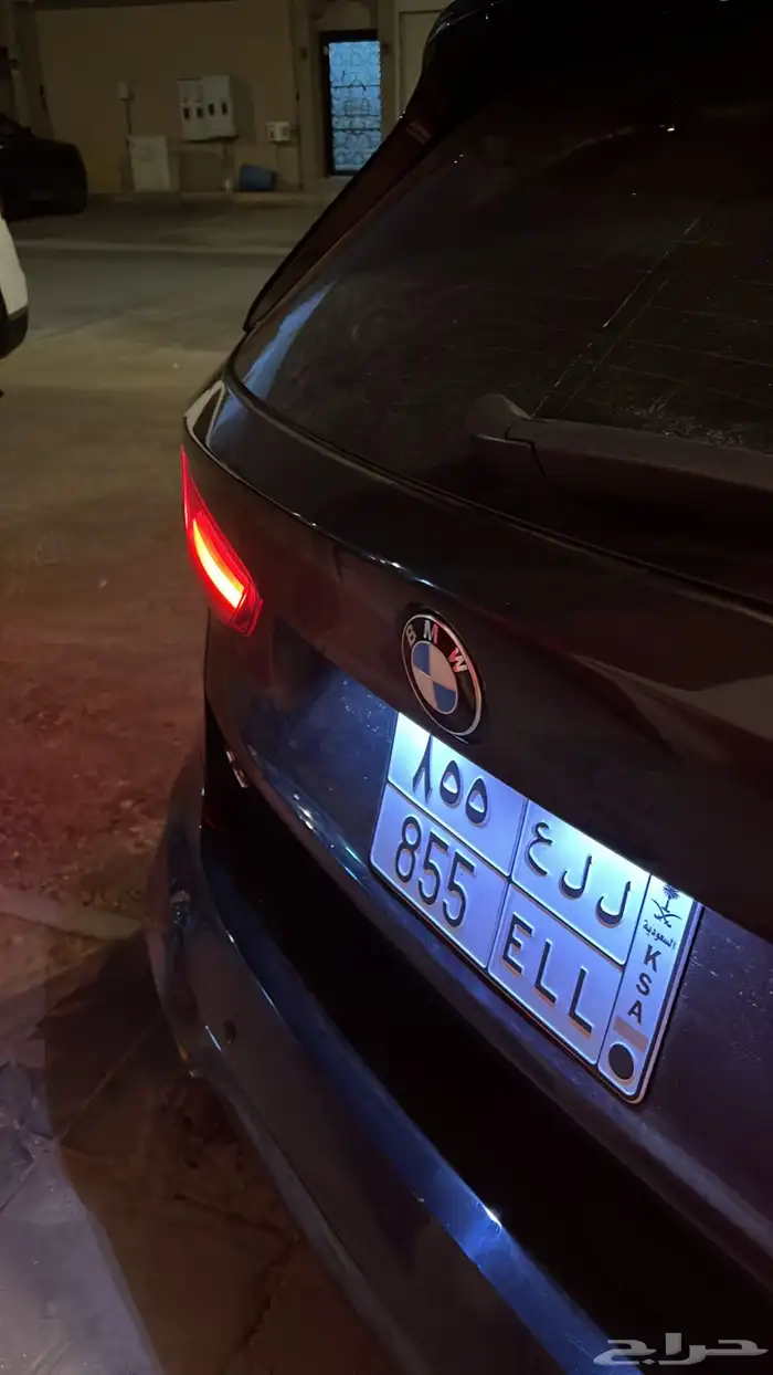 بي ام X1 2021 ممشى قليل 1