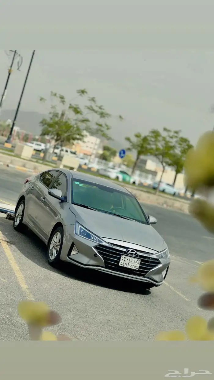 Hyundai ELANTRA 2019 half Full نص فل 7