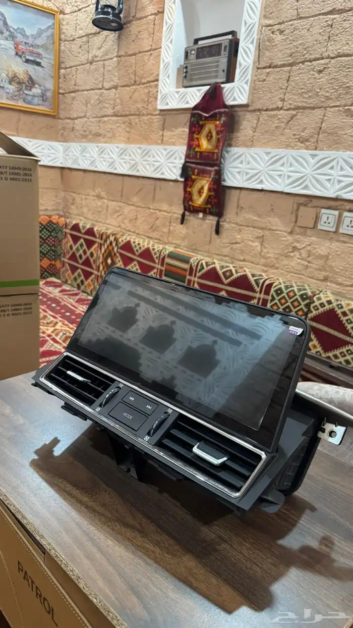شاشة نيسان باترول 1