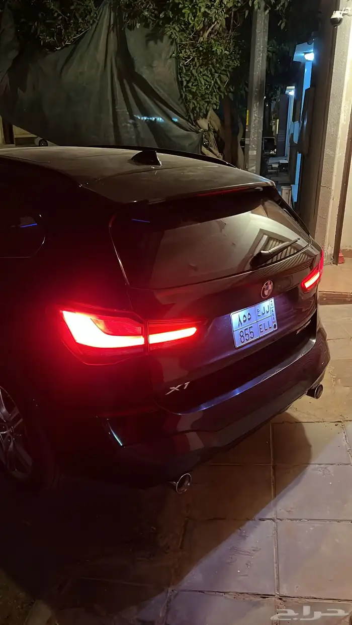 بي ام X1 2021 ممشى قليل 7