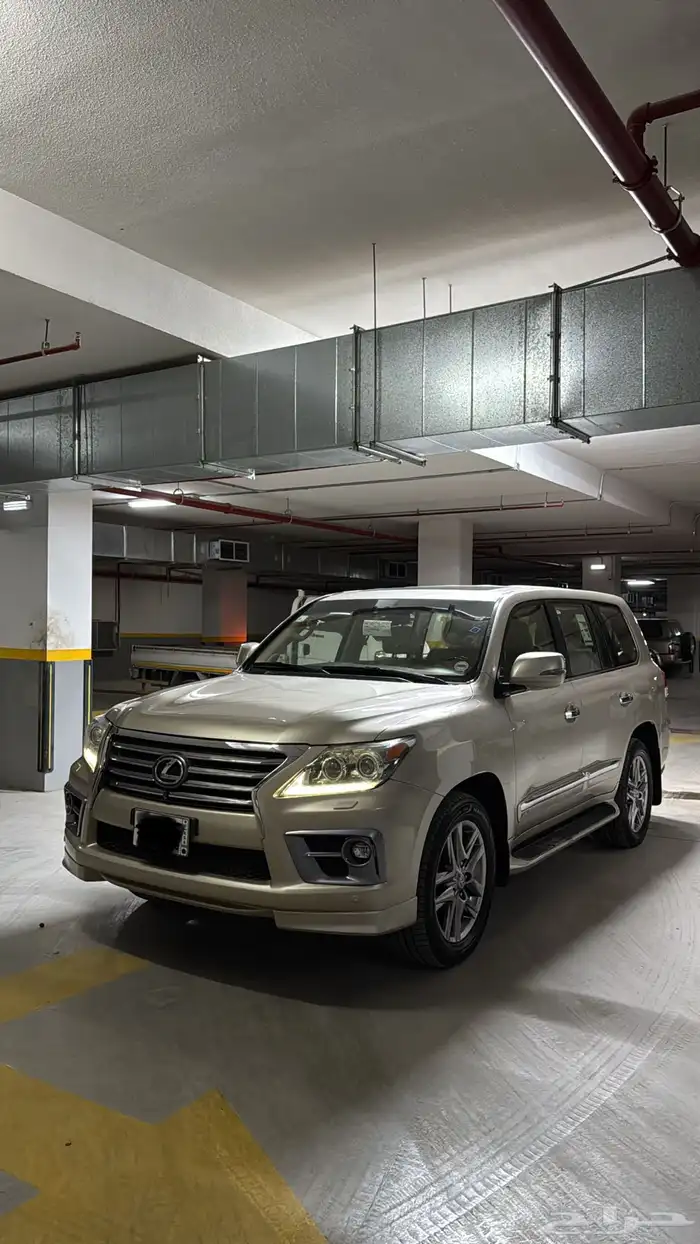 لكزس LX570 موديل 2012 0