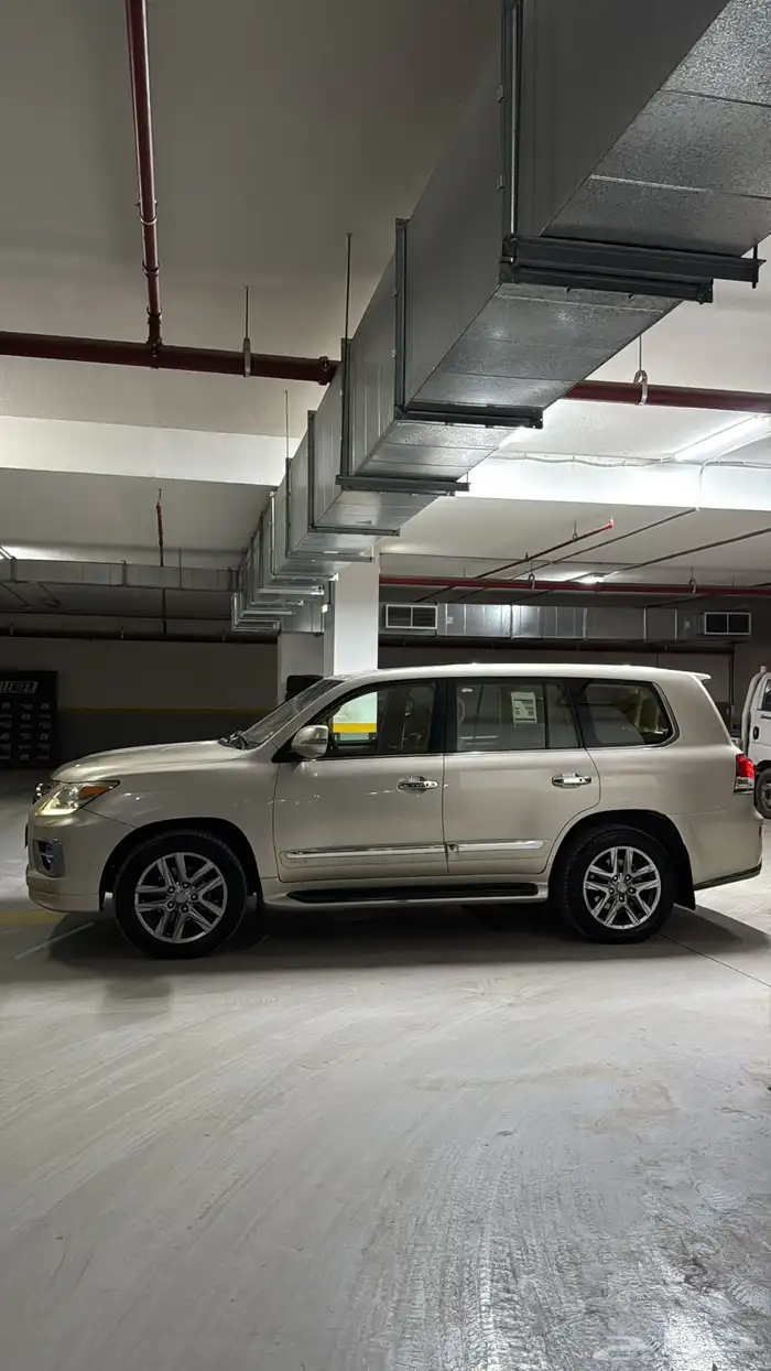 لكزس LX570 موديل 2012 7