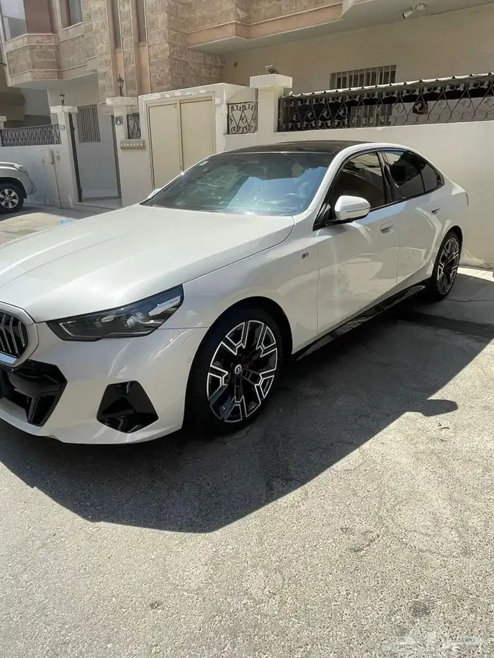 بي ام دبليو 520i M kit 2024 خليجي 7