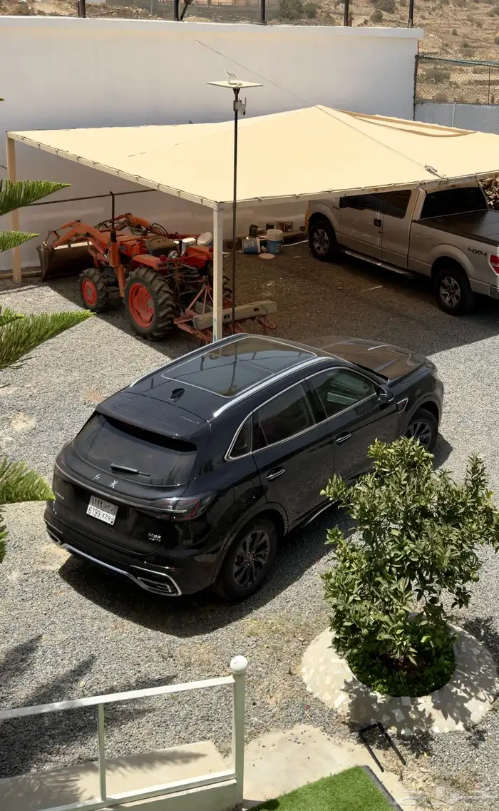 الفخامة الصينية هونشي hs5 2025 دفع امامي كومفرت ممشى 16 الف 0