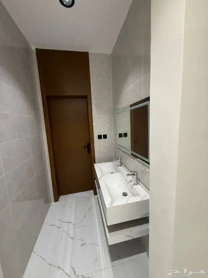 فله فاخره للبيع في حي الوفاء 20