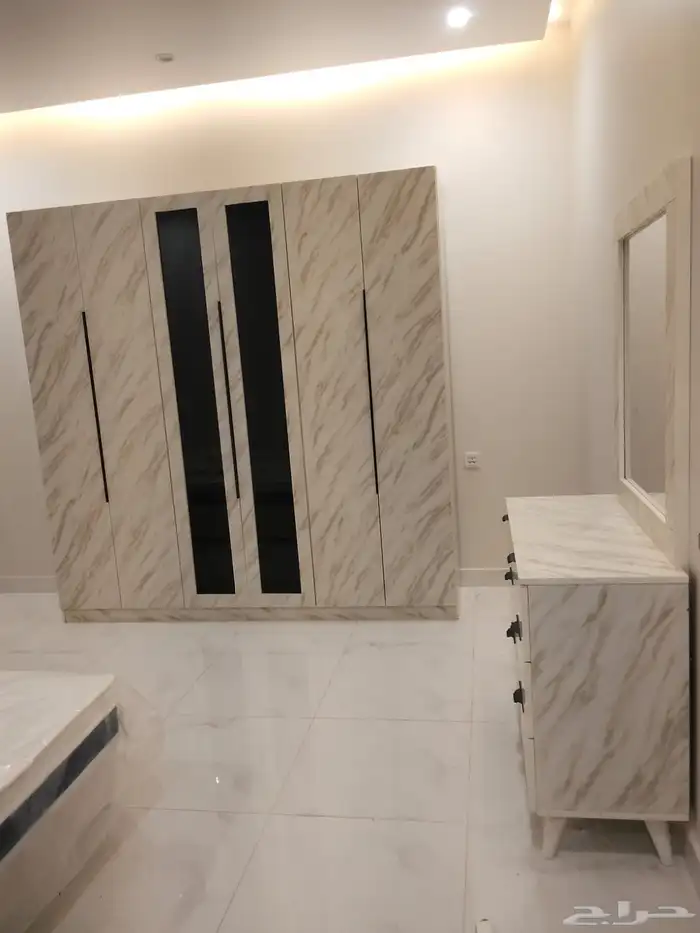 غرفة نوم كاملة  أثاث منزلي  سرير ودولاب وبطانيات 12