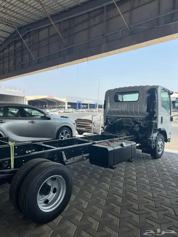 ايسوزو دينا 2025 ياباني 5 طن و 6طن بالنقد والتقسيط 3