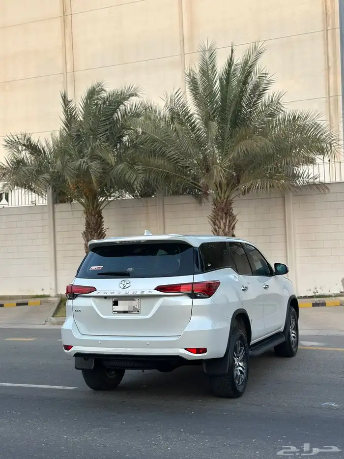 فورتشنر GXبدون دبل 4 سلندر 2024 ابيض وكالة 5