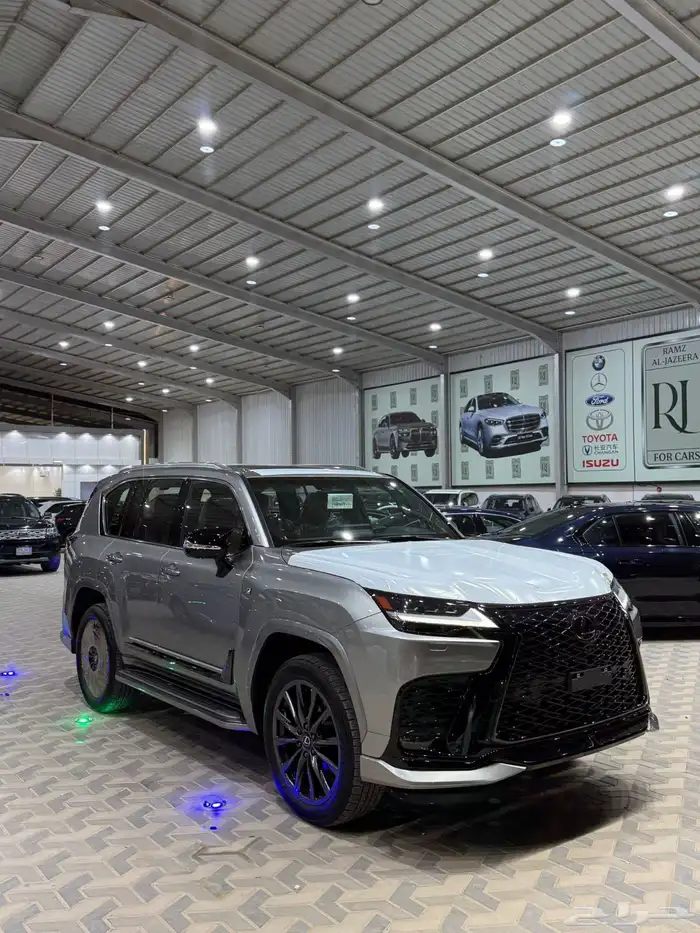 لكزس جيب LX 600 Fsport شبه جديد 2025 عداد 500 كيلو 4