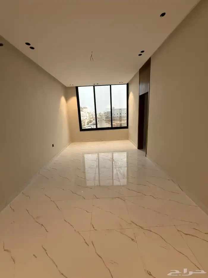 فله فاخره للبيع في حي الوفاء 5