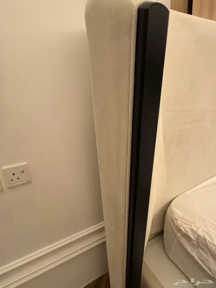 سرير  كينغ  نفرين  الرياض  جديد  نظيف  مترين  لون  سكري 1