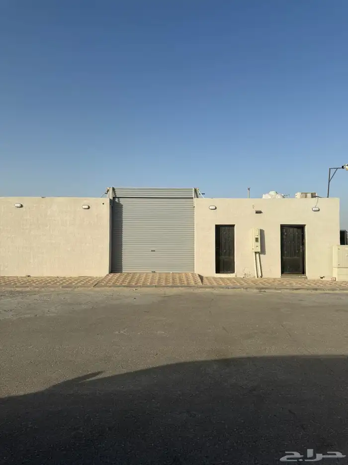 للإيجار استراحه عزاب بالدمام حي الأنوار 1