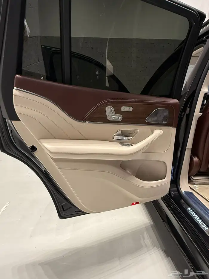 مايباخ GLS600 6