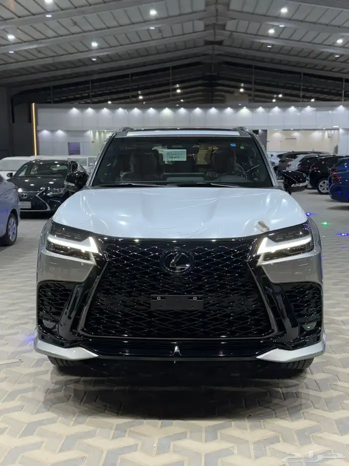 لكزس جيب LX 600 Fsport شبه جديد 2025 عداد 500 كيلو 7