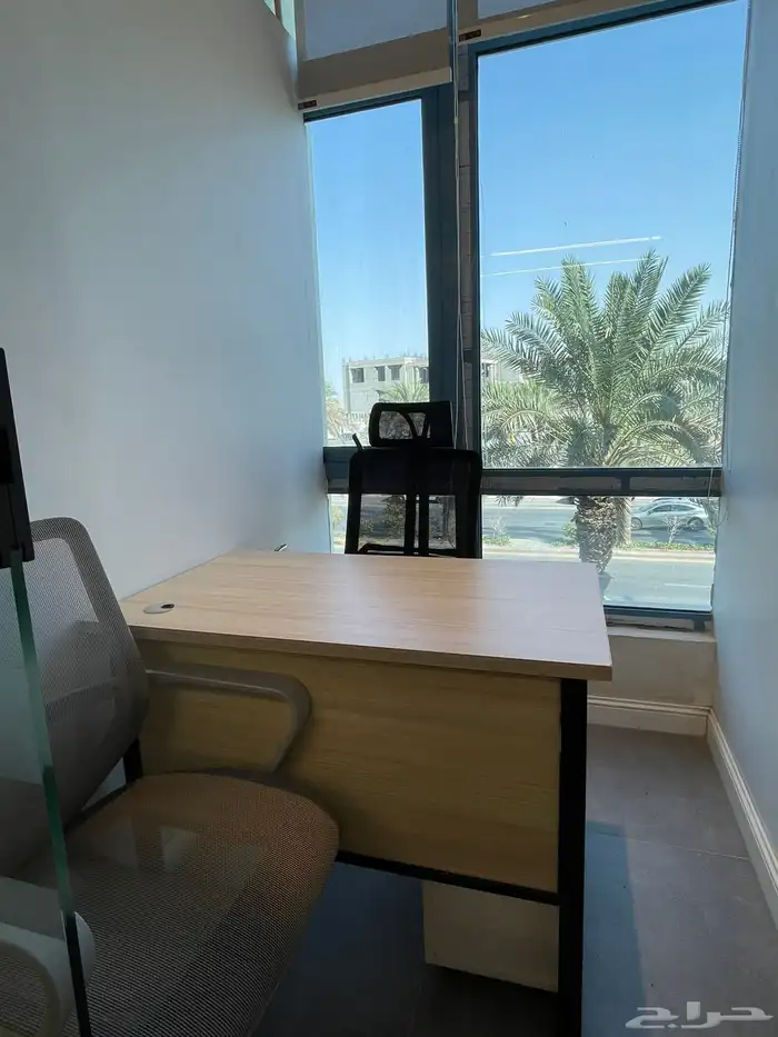 مكاتب مؤثثة للتأجير 3
