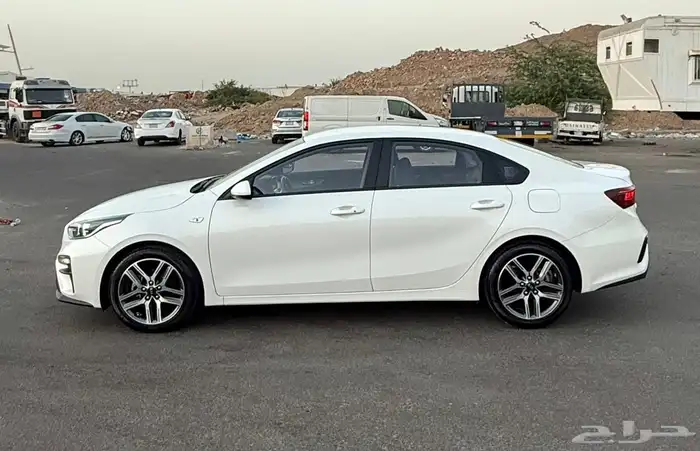 كيا K3 ( بنزين ) 2021 فل كامل بدون فتحه سقف للبيع 6